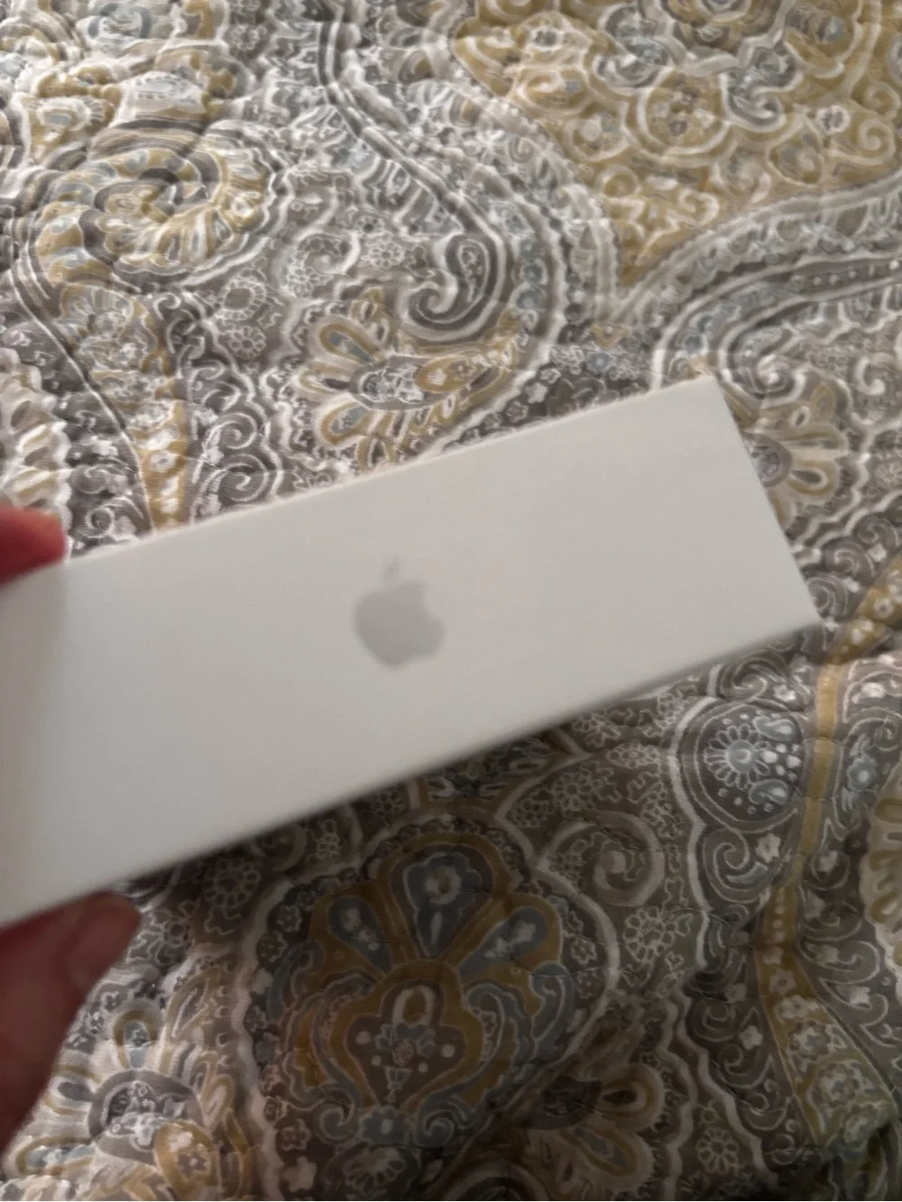 Apple White Wireless Earbuds Packaging